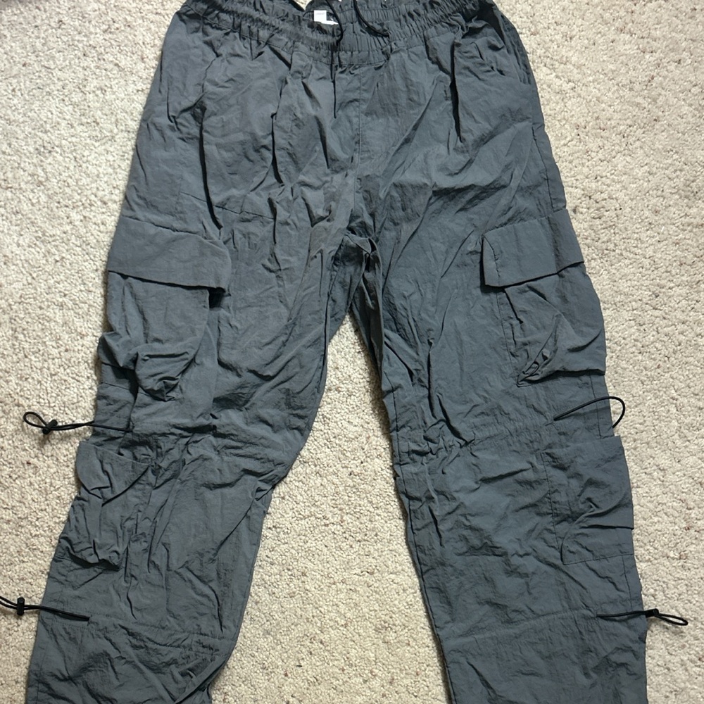 Garage Women’s Gray Cargo Pants